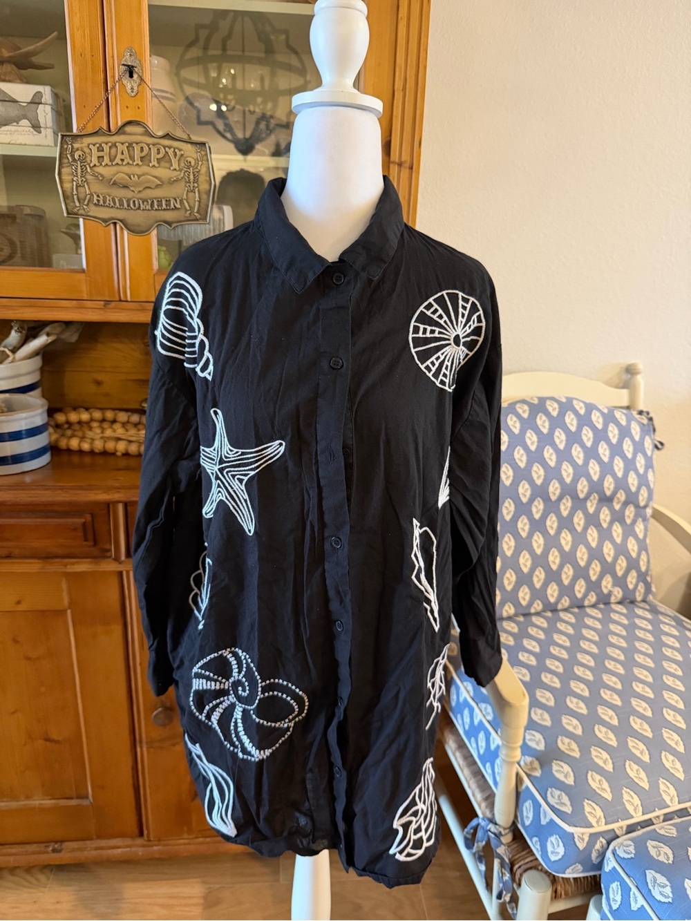 Raviya Black Button-Front Shirt coverup with White Seashell Motifs